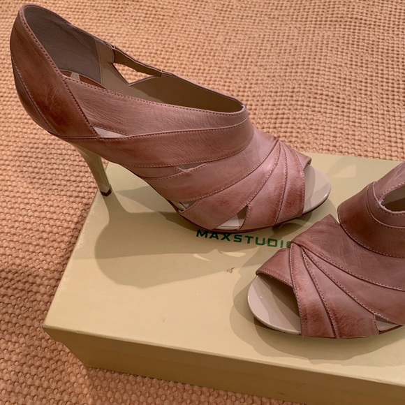🔥Max Studio Peep ToeHighHeel Shoe Beige Sz9 NWOT CLEAN NEVER WORN! Narrow! - Picture 2 of 10